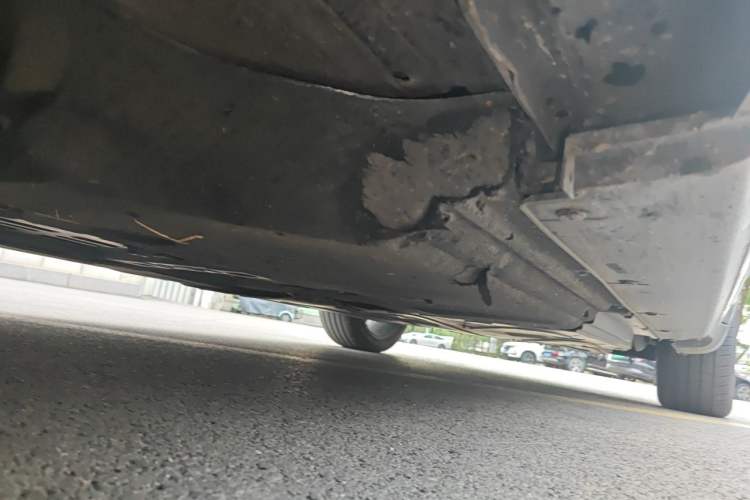 Used Hongqi E-HS3 2019 Zhilian Qiyue Two-Wheel Drive Version Chassis Front Left