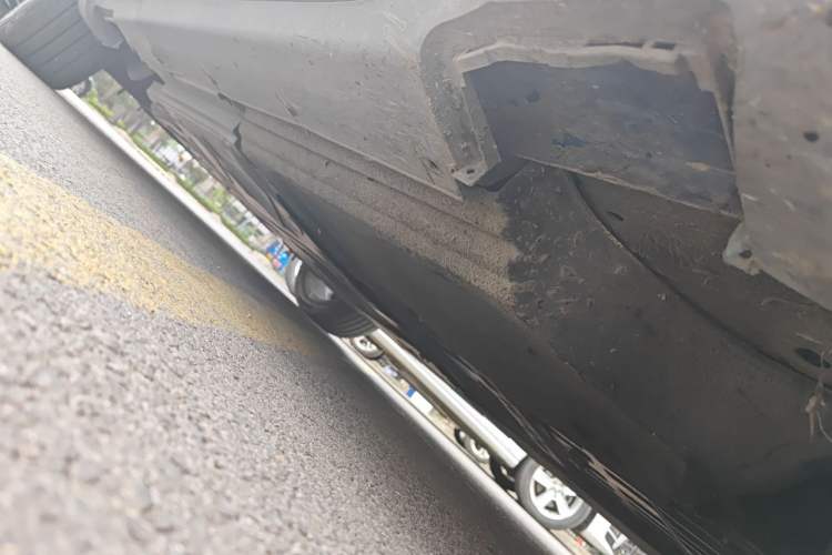 Used Hongqi E-HS3 2019 Zhilian Qiyue Two-Wheel Drive Version Chassis Front Right