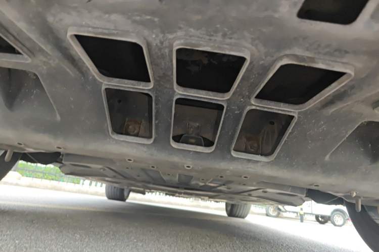 Used Hongqi E-HS3 2019 Zhilian Qiyue Two-Wheel Drive Version Chassis Rear