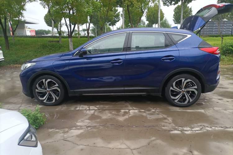Used Hongqi E-HS3 2019 Zhilian Qiyue Two-Wheel Drive Version Exterior 3