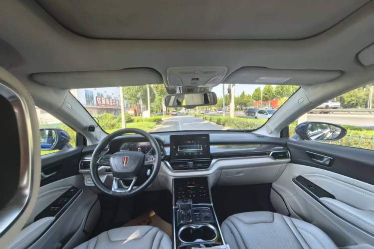 Used Hongqi E-HS3 2019 Zhilian Qiyue Two-Wheel Drive Version Interior 4
