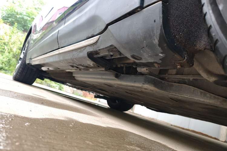 Used Hongqi E-HS3 2019 Zhilian Qiyue Two-Wheel Drive Version Left Side Sill