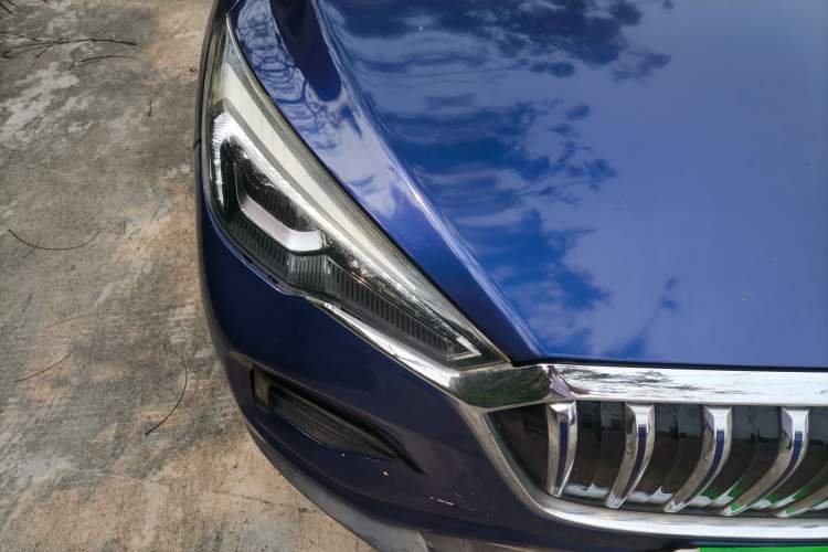 Used Hongqi E-HS3 2019 Zhilian Qiyue Two-Wheel Drive Version Right Front Headlight