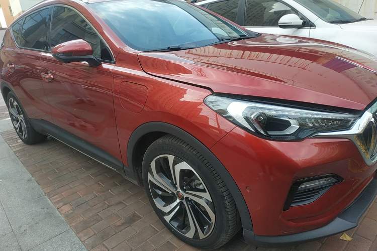 Used Hongqi E-HS3 2019 Zhilian Qiling 4x4 Edition Front Right 45 Deg