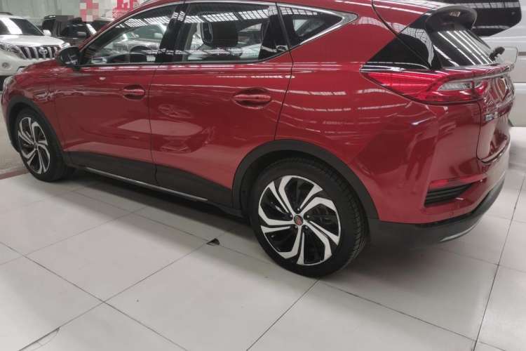 Used Hongqi E-HS3 2019 Zhilian Qiling 4x4 Edition Left Side