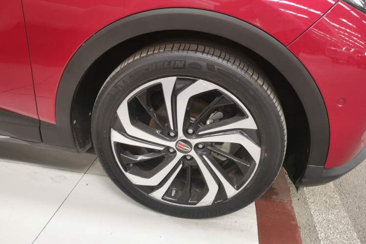 Used Hongqi E-HS3 2019 Zhilian Qiling 4x4 Edition Right Front Wheel Hub