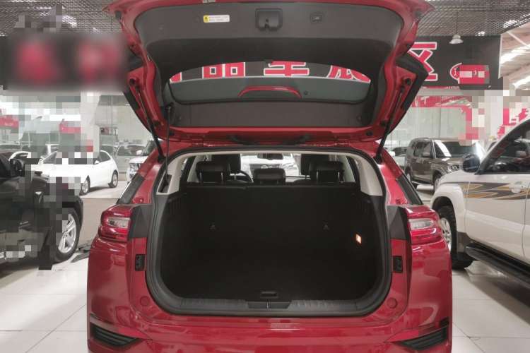 Used Hongqi E-HS3 2019 Zhilian Qiling 4x4 Edition Trunk