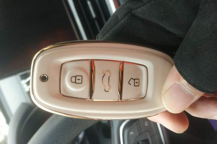Used Hongqi E-HS3 2019 Zhilian Qiling 4x4 Edition Vehicle Key