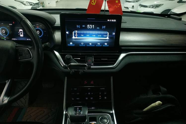 Used Hongqi E-HS3 2019 Zhilian Qiyue Two-Wheel Drive Version Audio And AC Panel