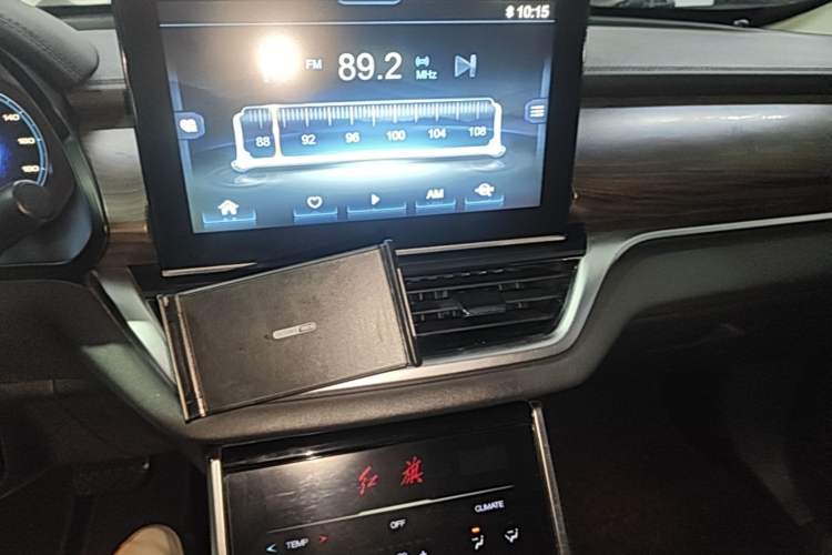 Used Hongqi E-HS3 2019 Zhilian Qiyue Two-Wheel Drive Version Audio And AC Panel