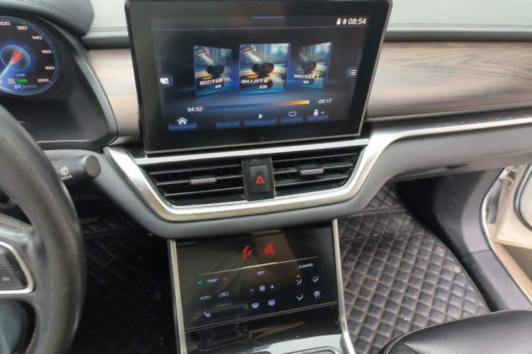 Used Hongqi E-HS3 2019 Zhilian Qiyue Two-Wheel Drive Version Audio And AC Panel