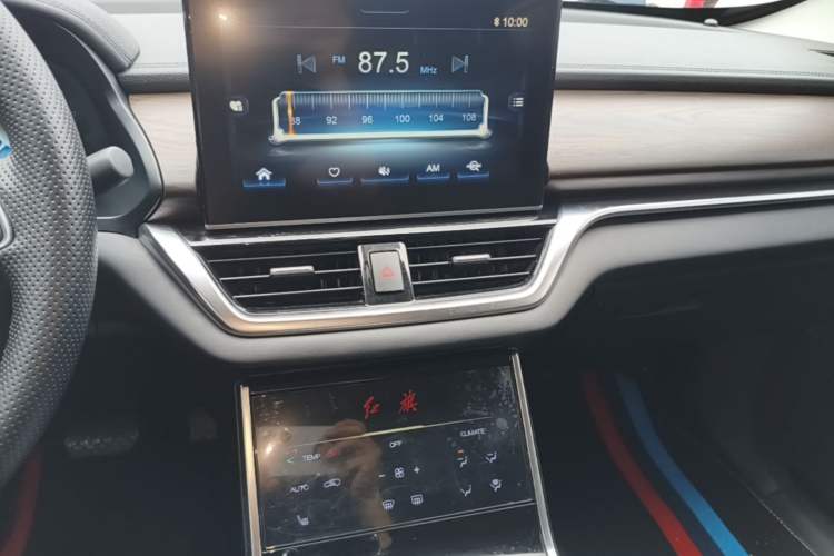 Used Hongqi E-HS3 2019 Zhilian Qiyue Two-Wheel Drive Version Audio And AC Panel