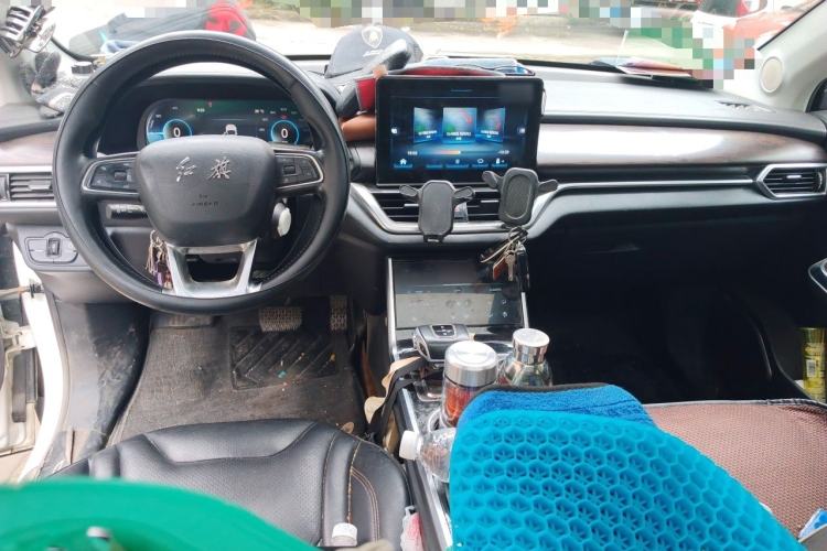 Used Hongqi E-HS3 2019 Zhilian Qiyue Two-Wheel Drive Version Center Console