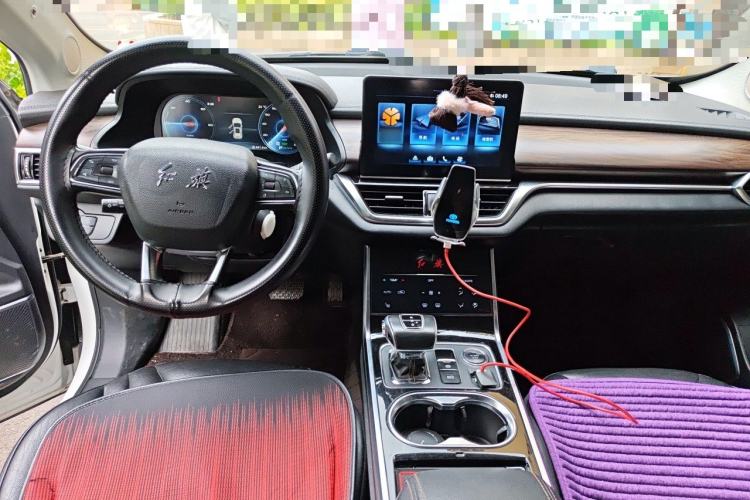 Used Hongqi E-HS3  Center Console