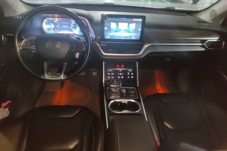 Used Hongqi E-HS3 2019 Zhilian Qiyue Two-Wheel Drive Version Center Console