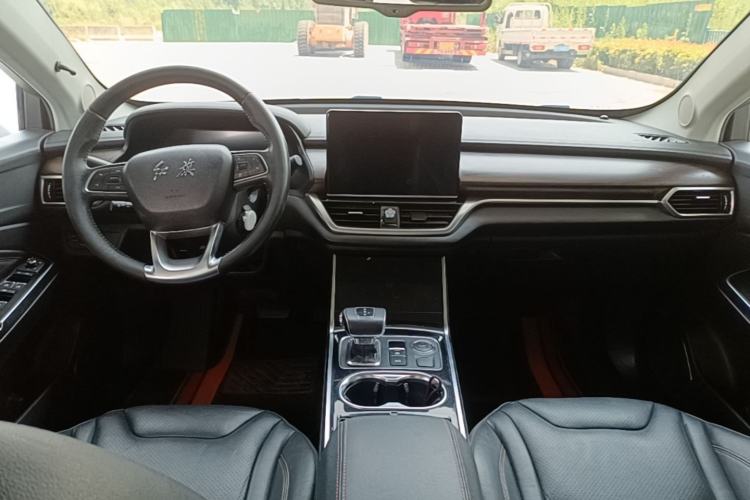 Used Hongqi E-HS3 2019 Zhilian Qiyue Two-Wheel Drive Version Center Console