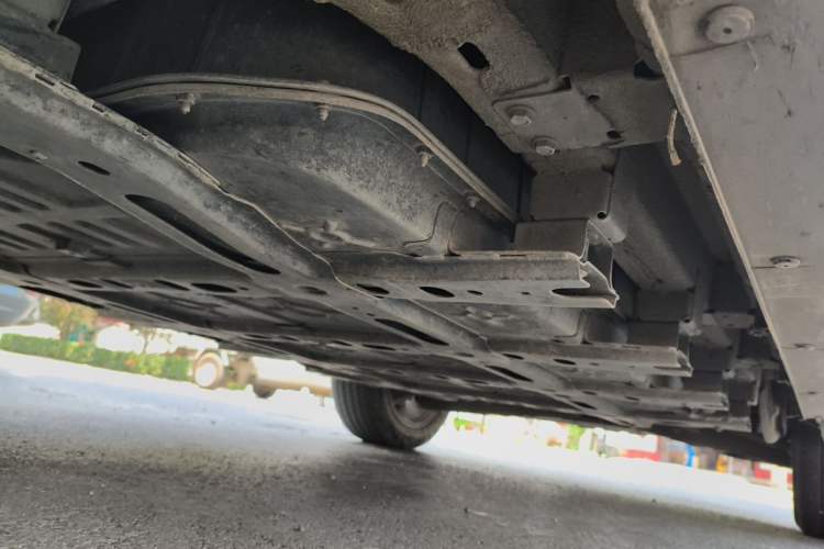 Used Hongqi E-HS3 2019 Zhilian Qiyue Two-Wheel Drive Version Chassis Front Left
