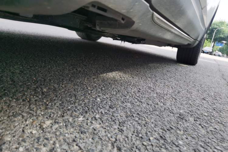 Used Hongqi E-HS3 2019 Zhilian Qiyue Two-Wheel Drive Version Chassis Front Left