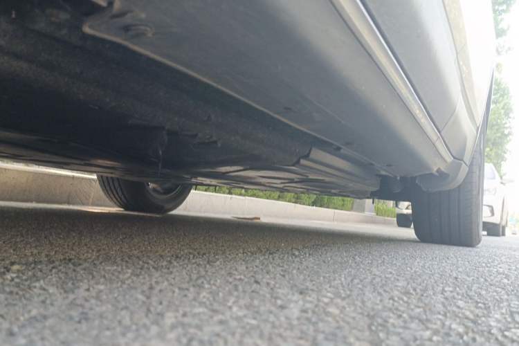 Used Hongqi E-HS3 2019 Zhilian Qiyue Two-Wheel Drive Version Chassis Front Left