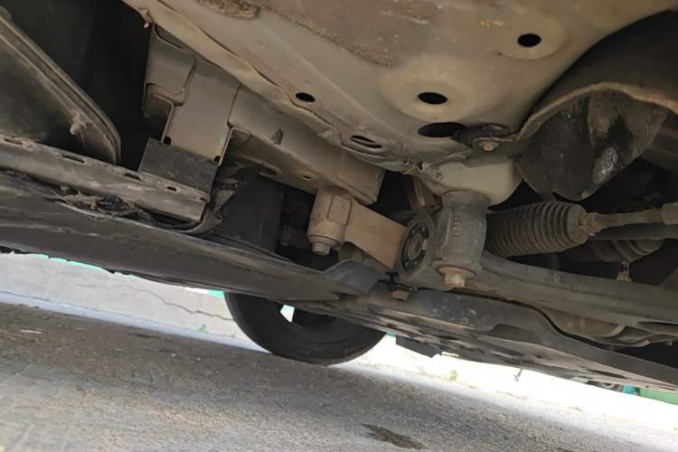 Used Hongqi E-HS3 2019 Zhilian Qiyue Two-Wheel Drive Version Chassis Front Right