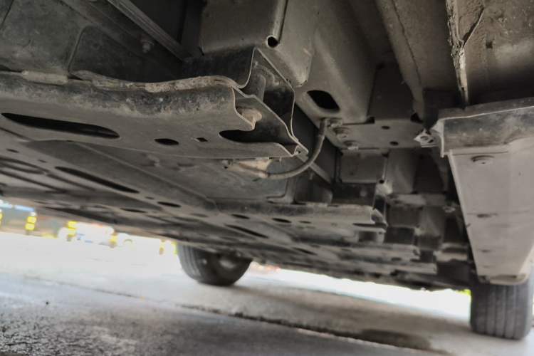 Used Hongqi E-HS3 2019 Zhilian Qiyue Two-Wheel Drive Version Chassis Rear Right