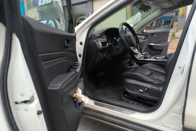 Used Hongqi E-HS3 2019 Zhilian Qiyue Two-Wheel Drive Version Driver Seat