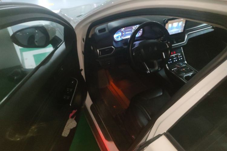 Used Hongqi E-HS3 2019 Zhilian Qiyue Two-Wheel Drive Version Driver Seat