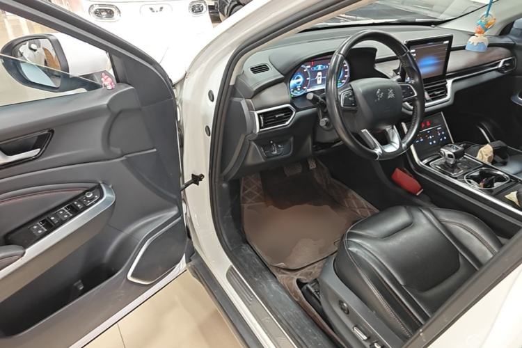 Used Hongqi E-HS3 2019 Zhilian Qiyue Two-Wheel Drive Version Driver Seat