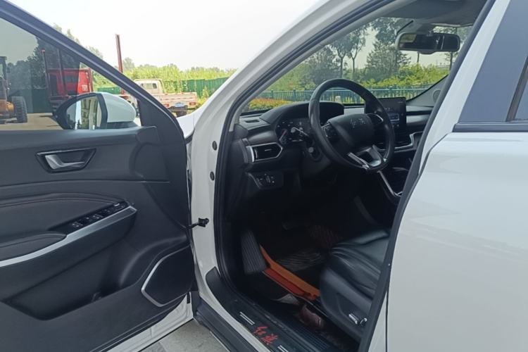 Used Hongqi E-HS3 2019 Zhilian Qiyue Two-Wheel Drive Version Driver Seat