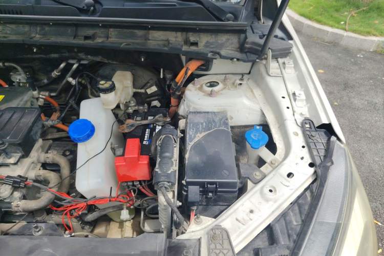 Used Hongqi E-HS3 2019 Zhilian Qiyue Two-Wheel Drive Version Engine Bay Left