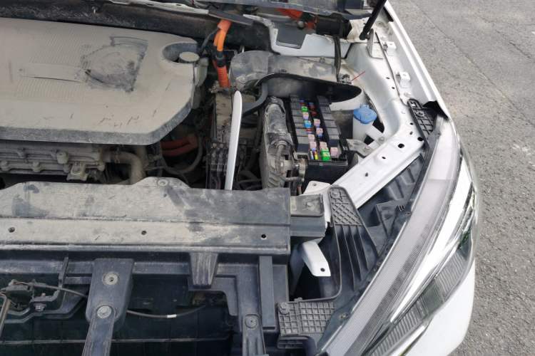 Used Hongqi E-HS3 2019 Zhilian Qiyue Two-Wheel Drive Version Engine Bay Left