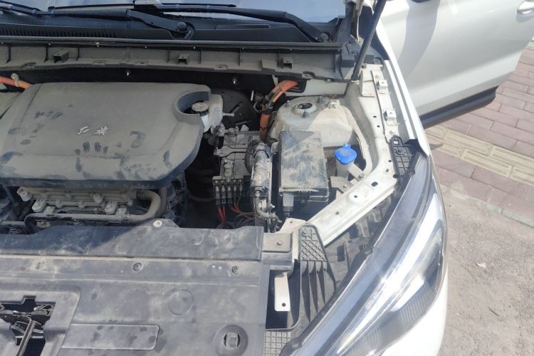 Used Hongqi E-HS3 2019 Zhilian Qiyue Two-Wheel Drive Version Engine Bay Left