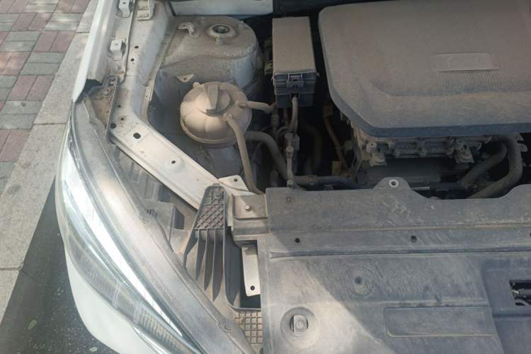 Used Hongqi E-HS3 2019 Zhilian Qiyue Two-Wheel Drive Version Engine Bay Right
