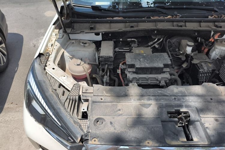 Used Hongqi E-HS3 2019 Zhilian Qiyue Two-Wheel Drive Version Engine Bay Right