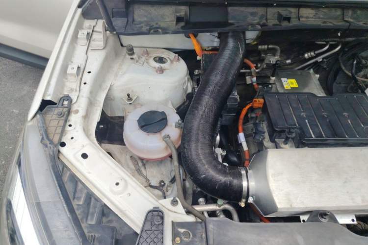 Used Hongqi E-HS3 2019 Zhilian Qiyue Two-Wheel Drive Version Engine Bay Right