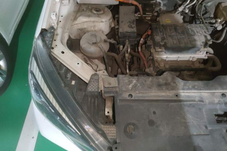 Used Hongqi E-HS3 2019 Zhilian Qiyue Two-Wheel Drive Version Engine Bay Right