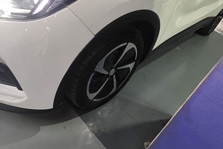 Used Hongqi E-HS3 2019 Zhilian Qiyue Two-Wheel Drive Version Exterior 4