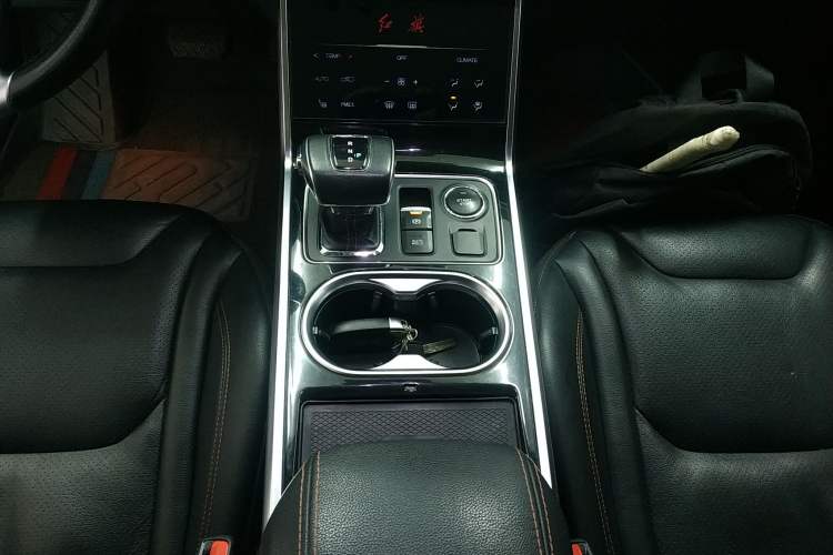 Used Hongqi E-HS3 2019 Zhilian Qiyue Two-Wheel Drive Version Gear Lever