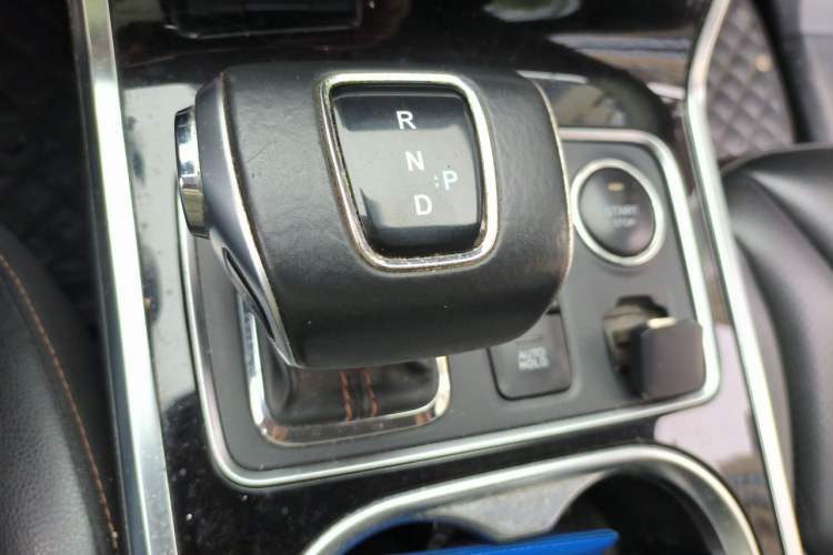 Used Hongqi E-HS3 2019 Zhilian Qiyue Two-Wheel Drive Version Gear Lever
