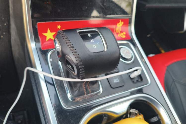 Used Hongqi E-HS3 2019 Zhilian Qiyue Two-Wheel Drive Version Gear Lever
