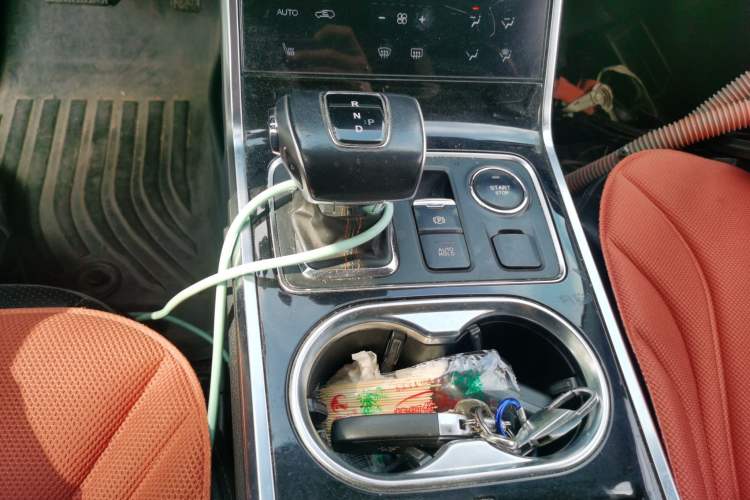 Used Hongqi E-HS3 2019 Zhilian Qiyue Two-Wheel Drive Version Gear Lever