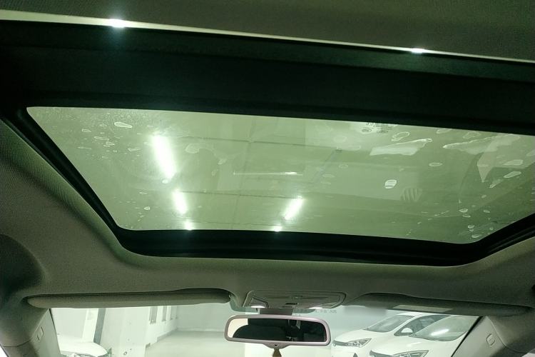 Used Hongqi E-HS3 2019 Zhilian Qiyue Two-Wheel Drive Version Headliner