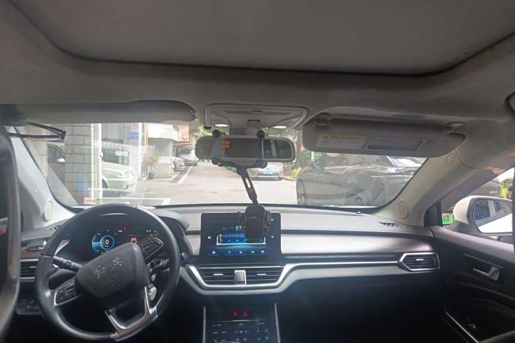 Used Hongqi E-HS3 2019 Zhilian Qiyue Two-Wheel Drive Version Headliner