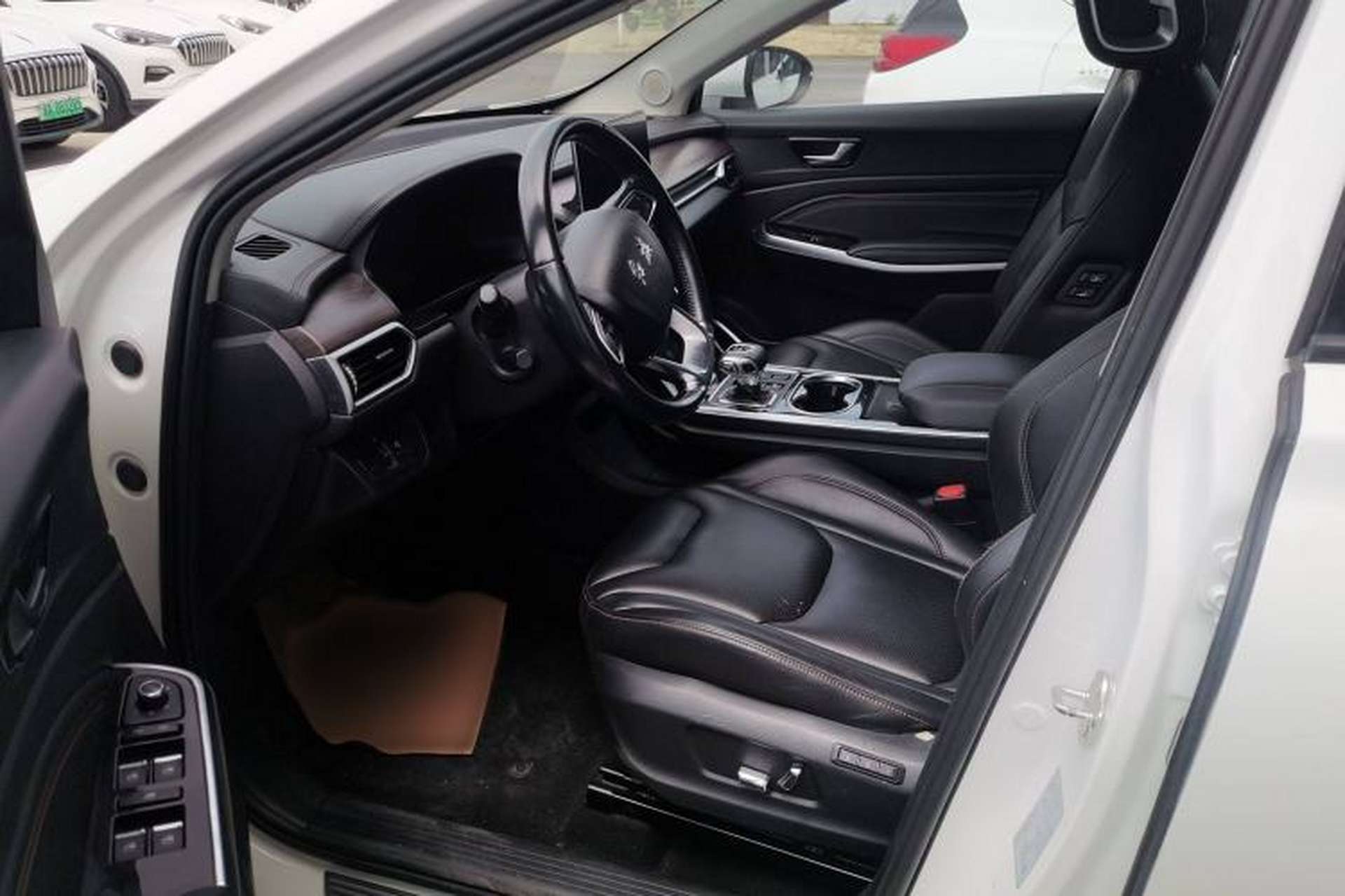 Used Hongqi E-HS3 2019 Zhilian Qiyue Two-Wheel Drive Version Interior 1