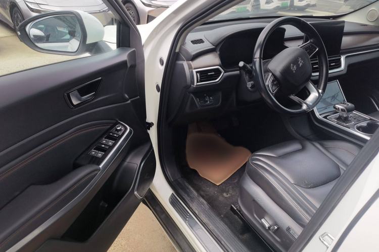 Used Hongqi E-HS3 2019 Zhilian Qiyue Two-Wheel Drive Version Interior 1