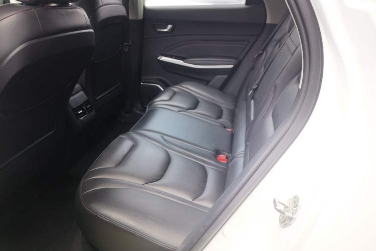 Used Hongqi E-HS3 2019 Zhilian Qiyue Two-Wheel Drive Version Interior 3