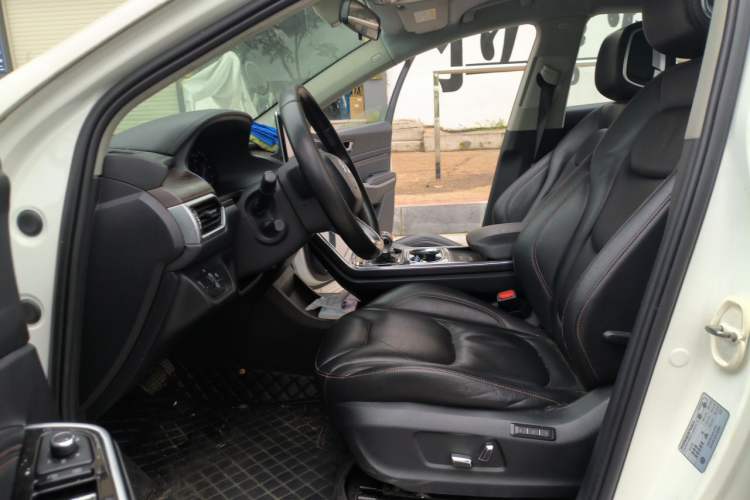 Used Hongqi E-HS3 2019 Zhilian Qiyue Two-Wheel Drive Version Left Front Seat