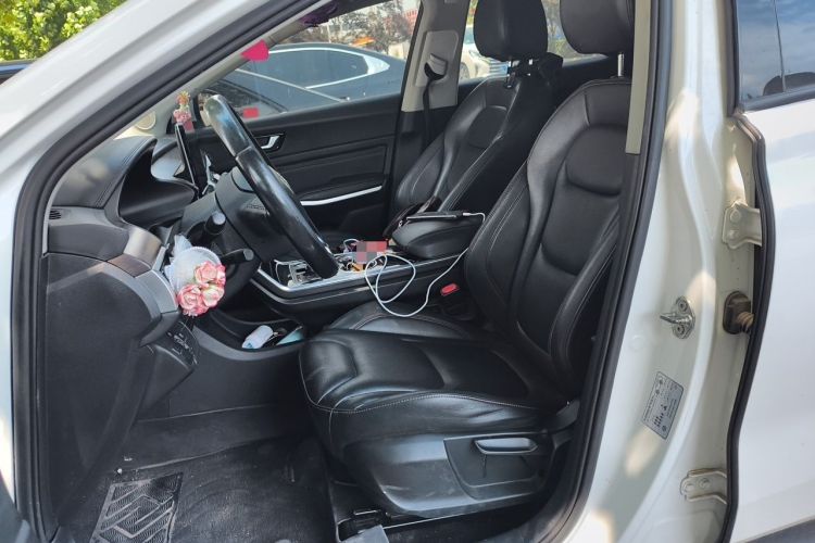 Used Hongqi E-HS3 2019 Zhilian Qiyue Two-Wheel Drive Version Left Front Seat