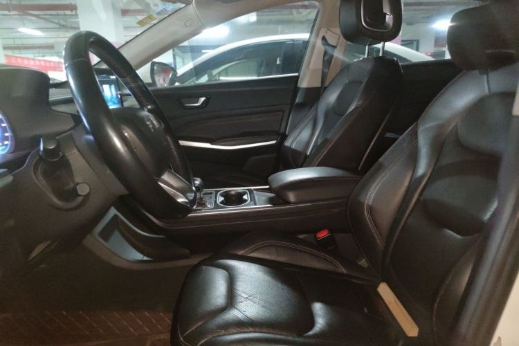 Used Hongqi E-HS3 2019 Zhilian Qiyue Two-Wheel Drive Version Left Front Seat