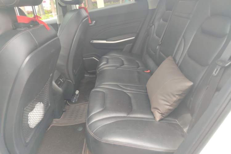 Used Hongqi E-HS3 2019 Zhilian Qiyue Two-Wheel Drive Version Left Rear Seat